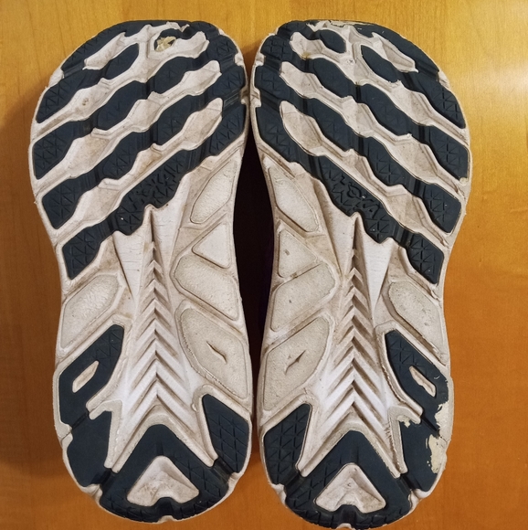 Hoka One One Clifton 8 running shoes size 7B - Picture 3 of 5